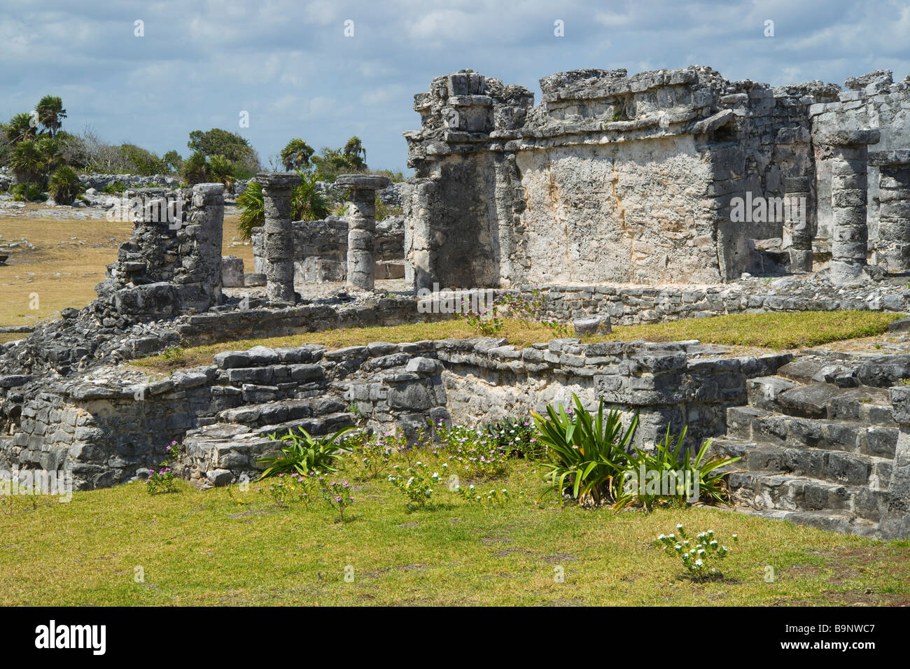 Mexique Yucatan Tulum 2009 l'ancienne ville fortifiée en ruines Mayas avec des temples La Chambre des colonnes Banque D'Images