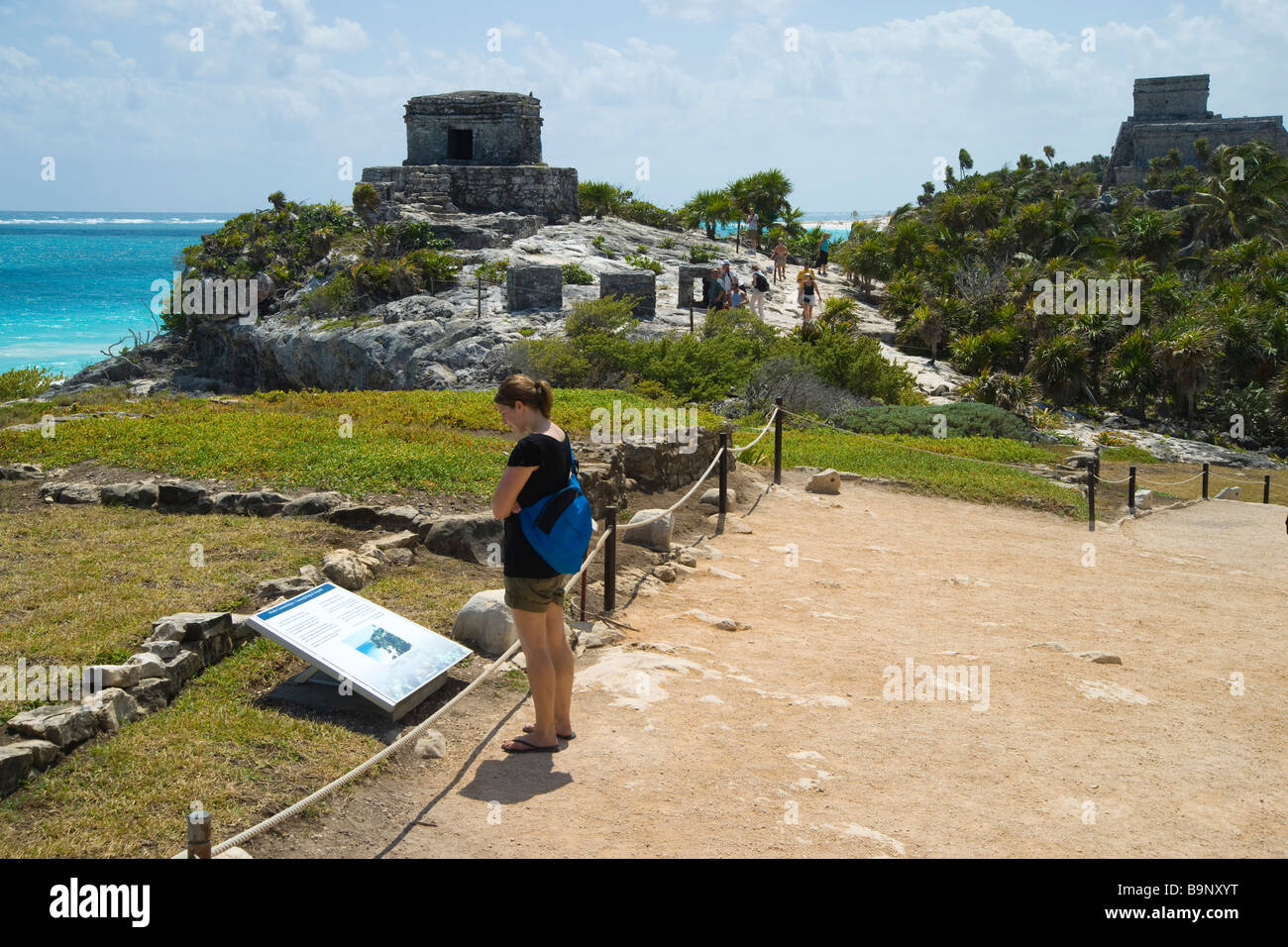 Mexique Yucatan Tulum 2009 l'ancienne ville fortifiée en ruines Mayas avec des temples Temple des vents et château Banque D'Images