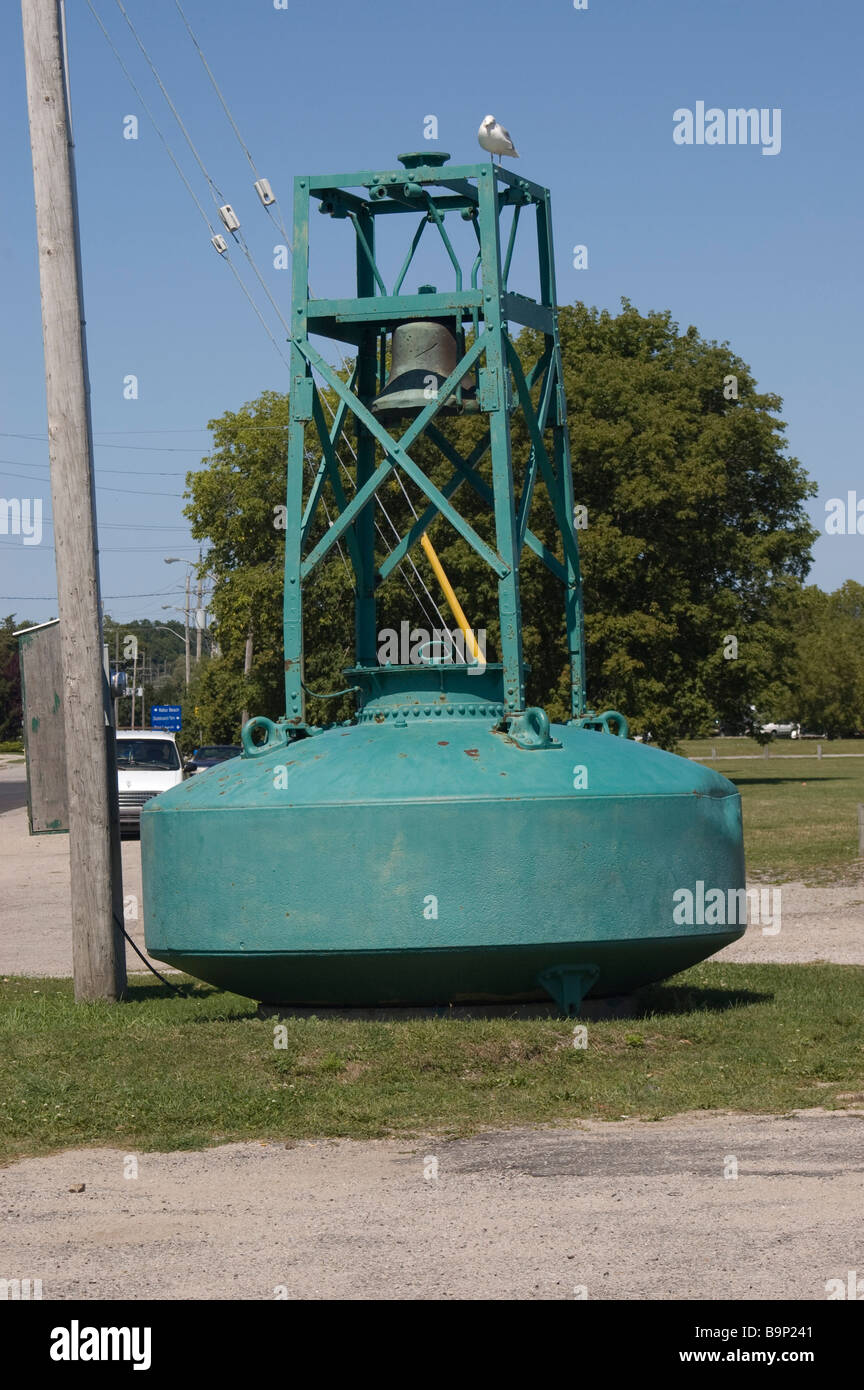 Bouée grand au musée maritime et ferroviaire dans la région de Owen Sound, Ontario canada Banque D'Images