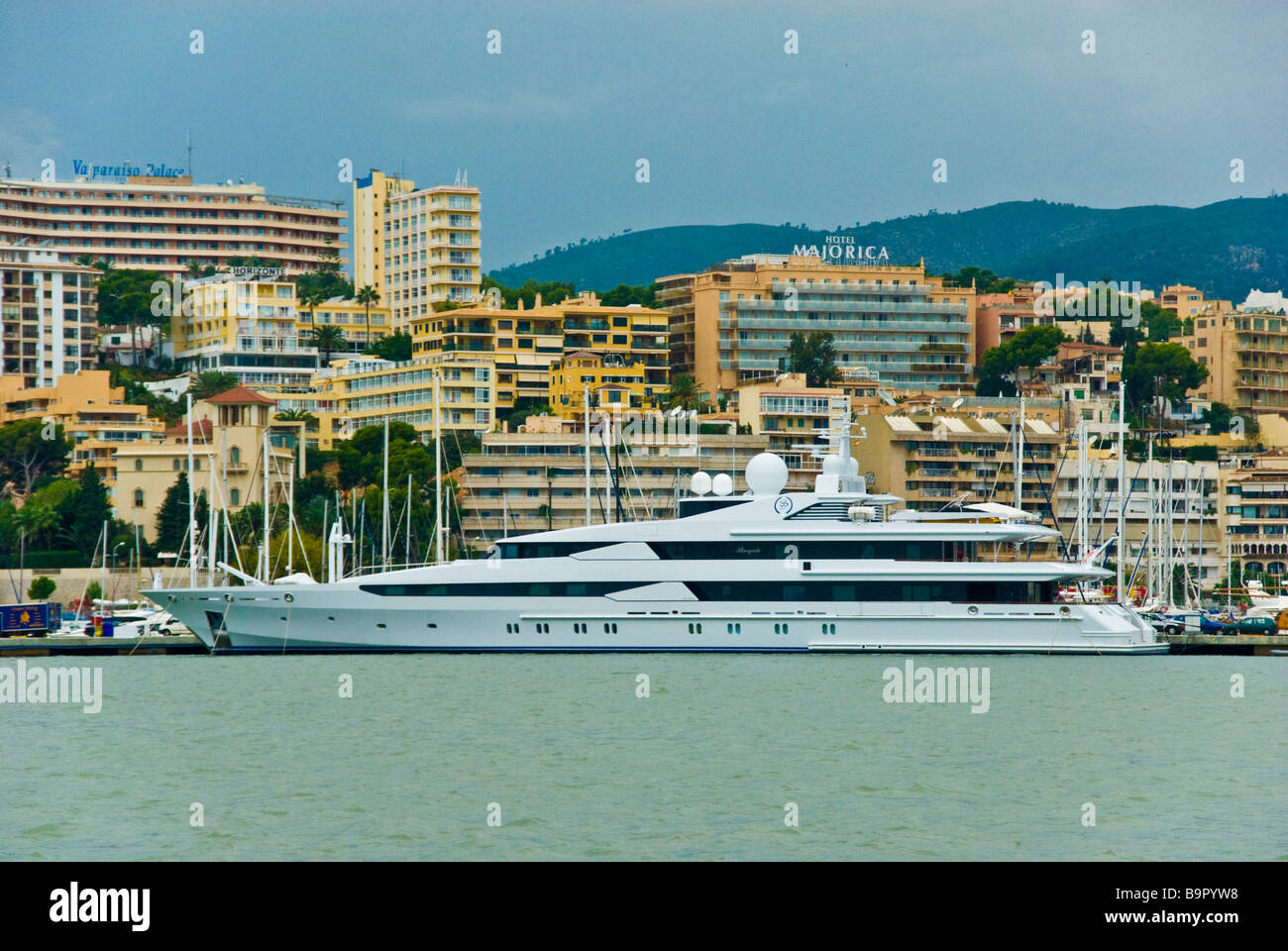 Dans Stargate Megayacht port de Palma de Majorque Espagne Propriétaire Sheikh Abdullah Bin Khalifa Al Thani, Premier Ministre du Qatar Banque D'Images