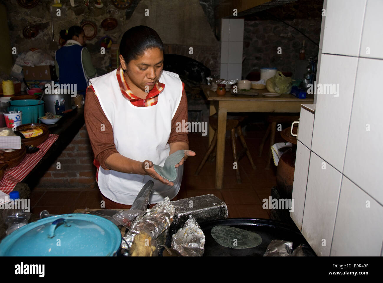La cuisine mexicaine, préparer les tacos Banque D'Images