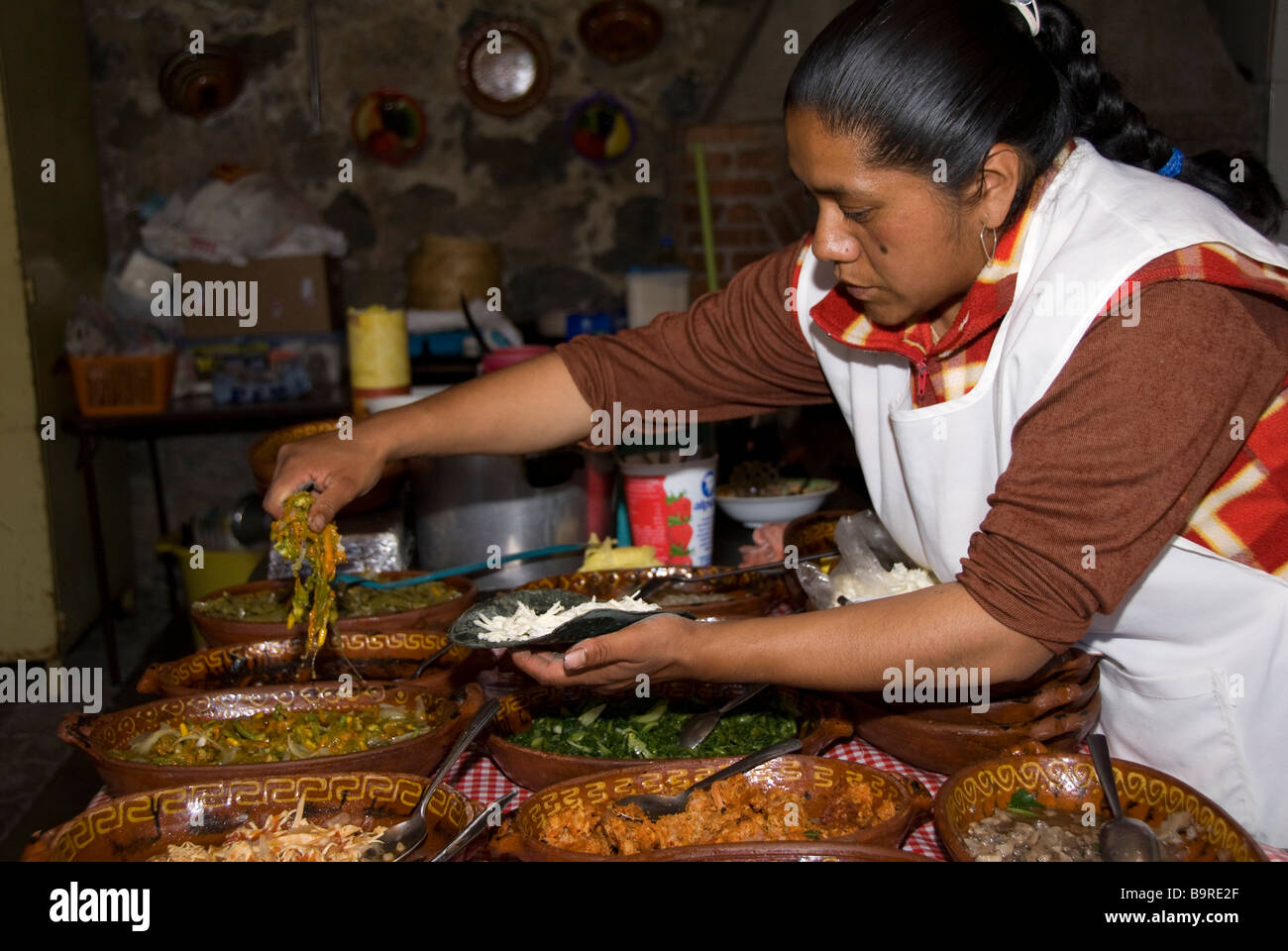 La cuisine mexicaine, préparer les tacos Banque D'Images