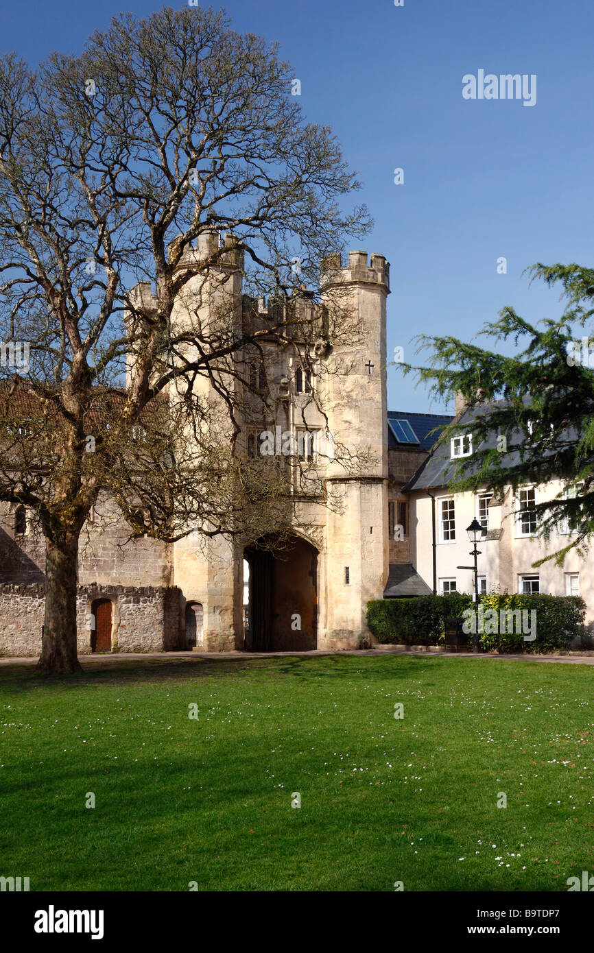 Entrée du palais des évêques dans la ville de puits dans le sud-ouest de l'Angleterre Banque D'Images