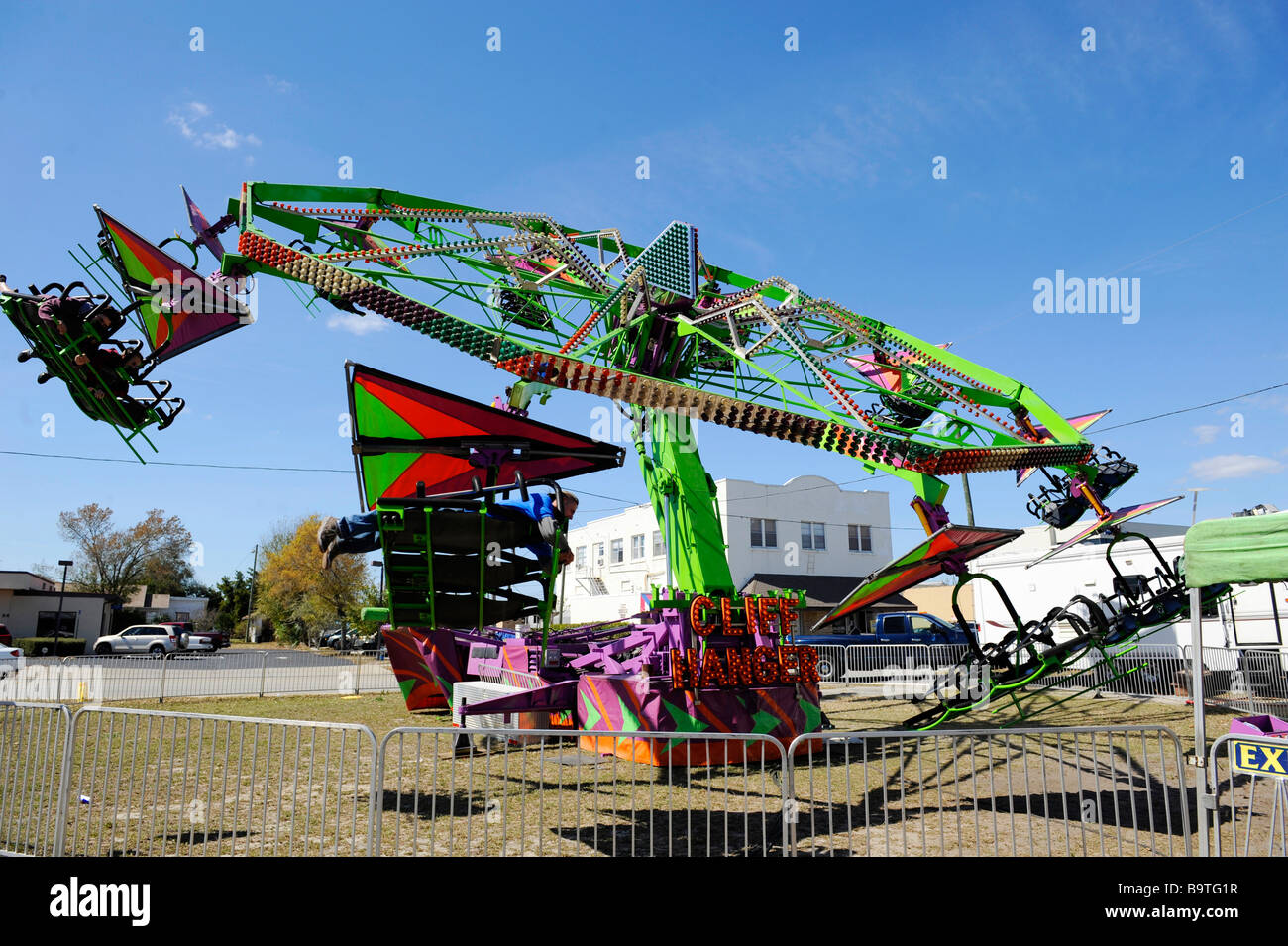 Les enfants sur des manèges à Mardi Gras célébration dans Lake Wales Central Florida USA Banque D'Images