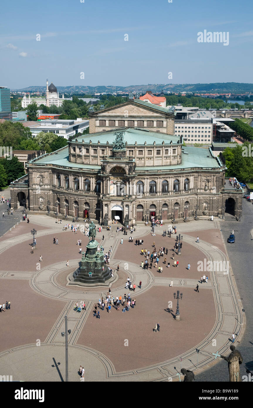 Dresde Allemagne vue sur la place du théâtre opéra Semper Banque D'Images