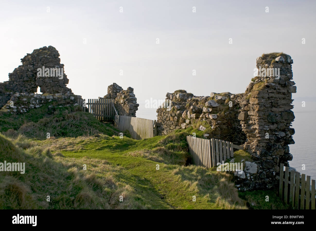 Les ruines de Duntulm Castle sur la péninsule de Trotternish Ile de Skye. 2257 SCO Banque D'Images