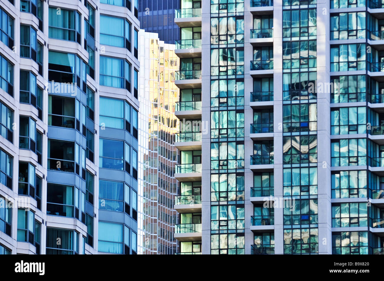 Grand appartement en copropriété ou des bâtiments de la ville Banque D'Images