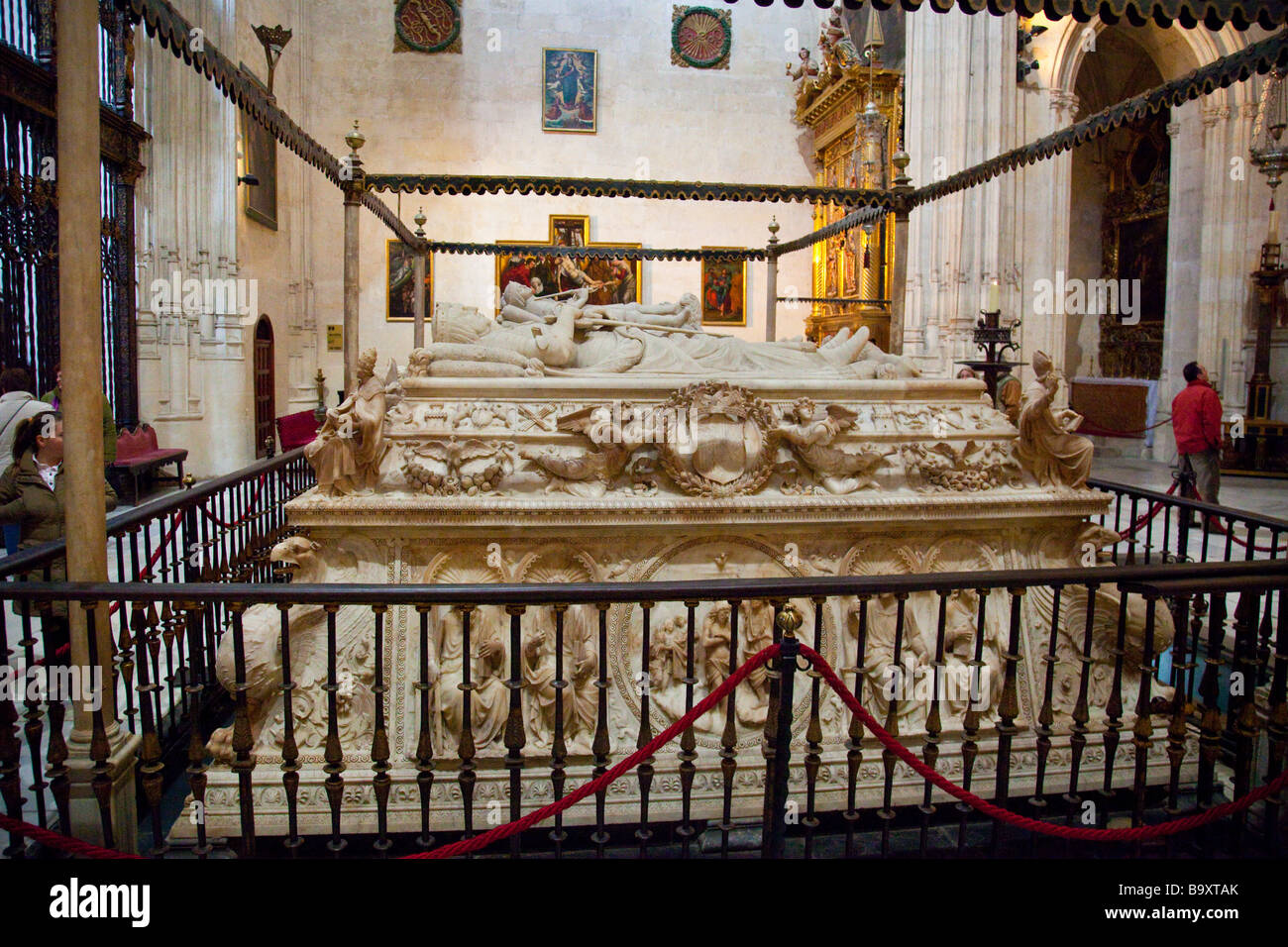 Tombe de Ferdinand et Isabelle en Capilla Real de la Cathédrale de Grenade à Grenade Espagne Banque D'Images
