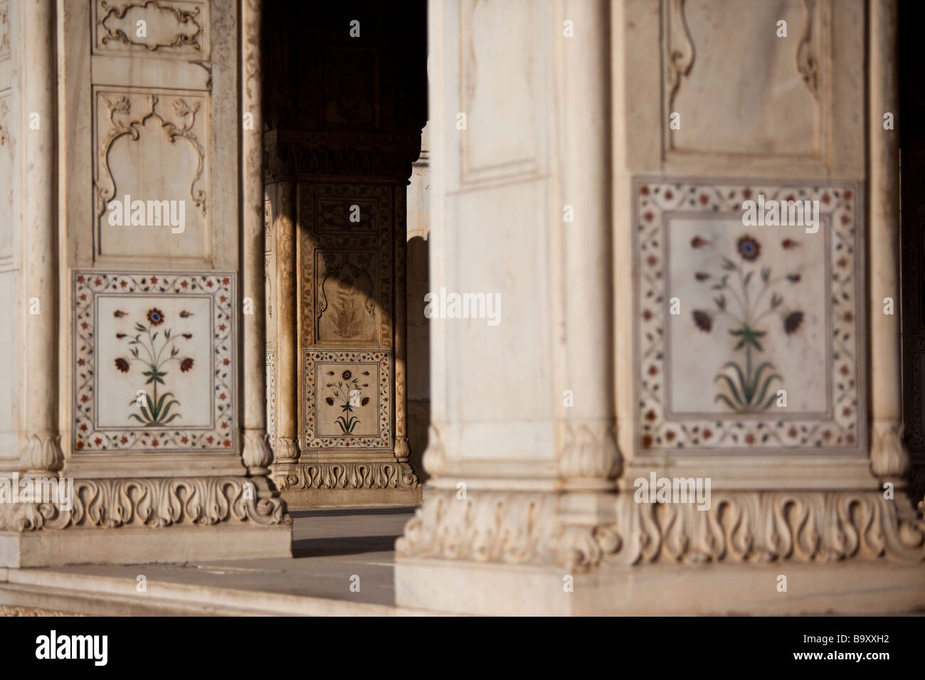 Inlay en détail sur Diwan-i-Khas dans le Fort Rouge à Delhi Inde Banque D'Images