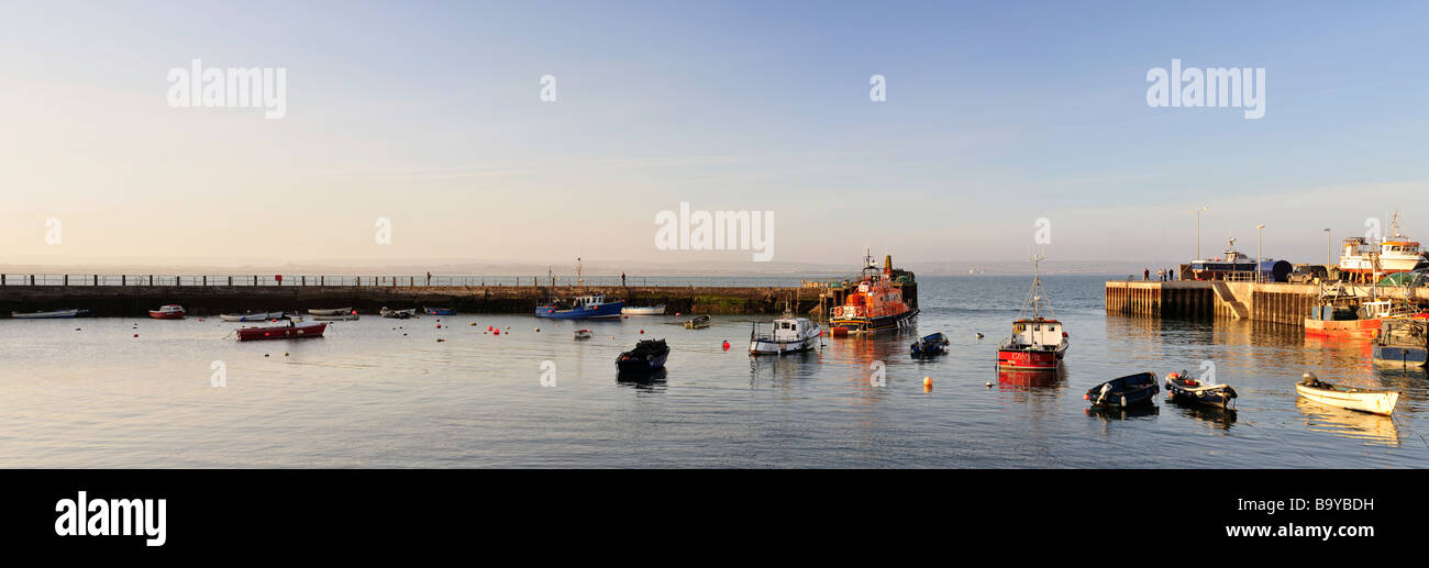 Vue panoramique de Ballycotton Pier, Co.Cork, Irlande Banque D'Images