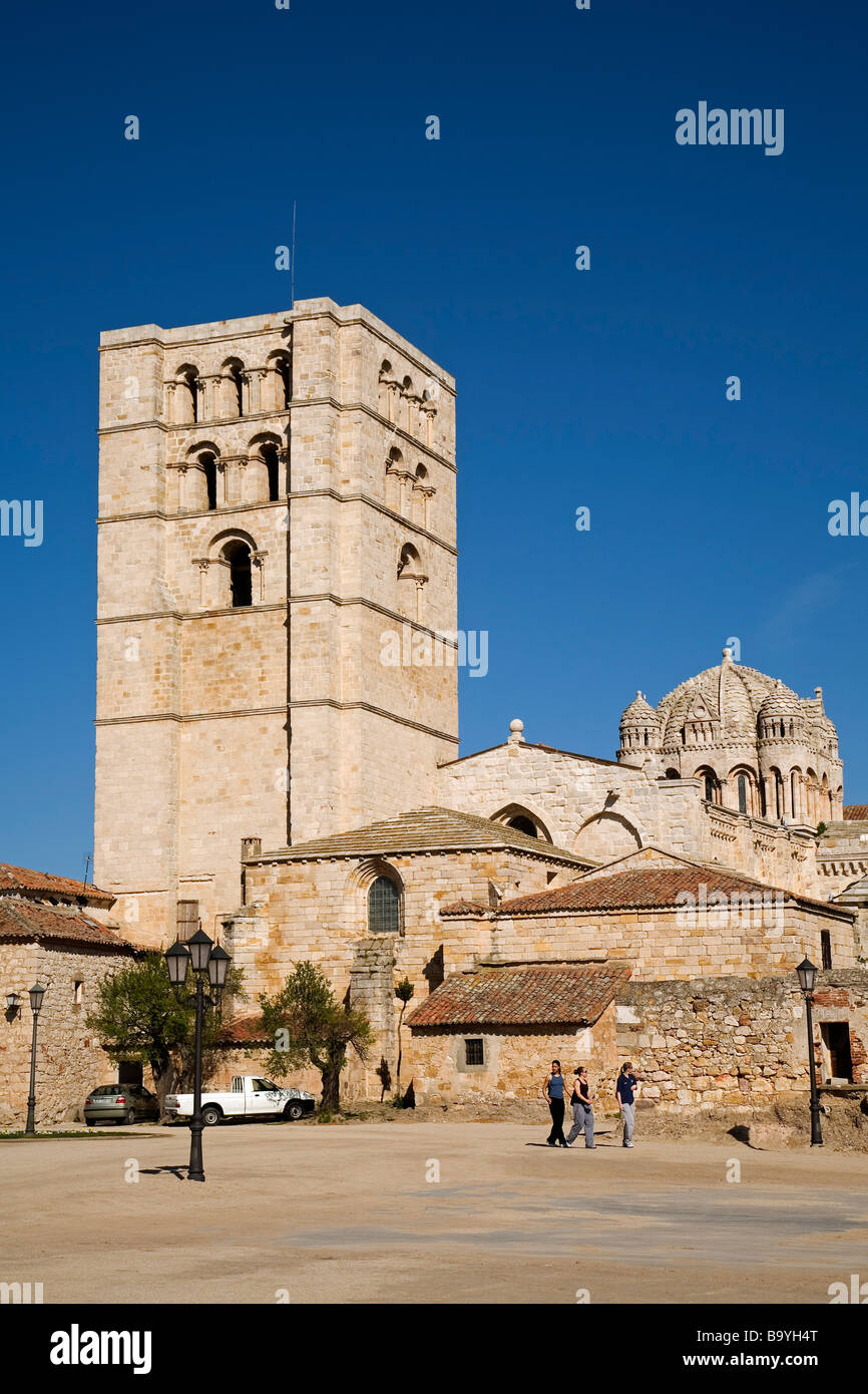 Tour de la cathédrale romane de Zamora Castille Leon Espagne Banque D'Images