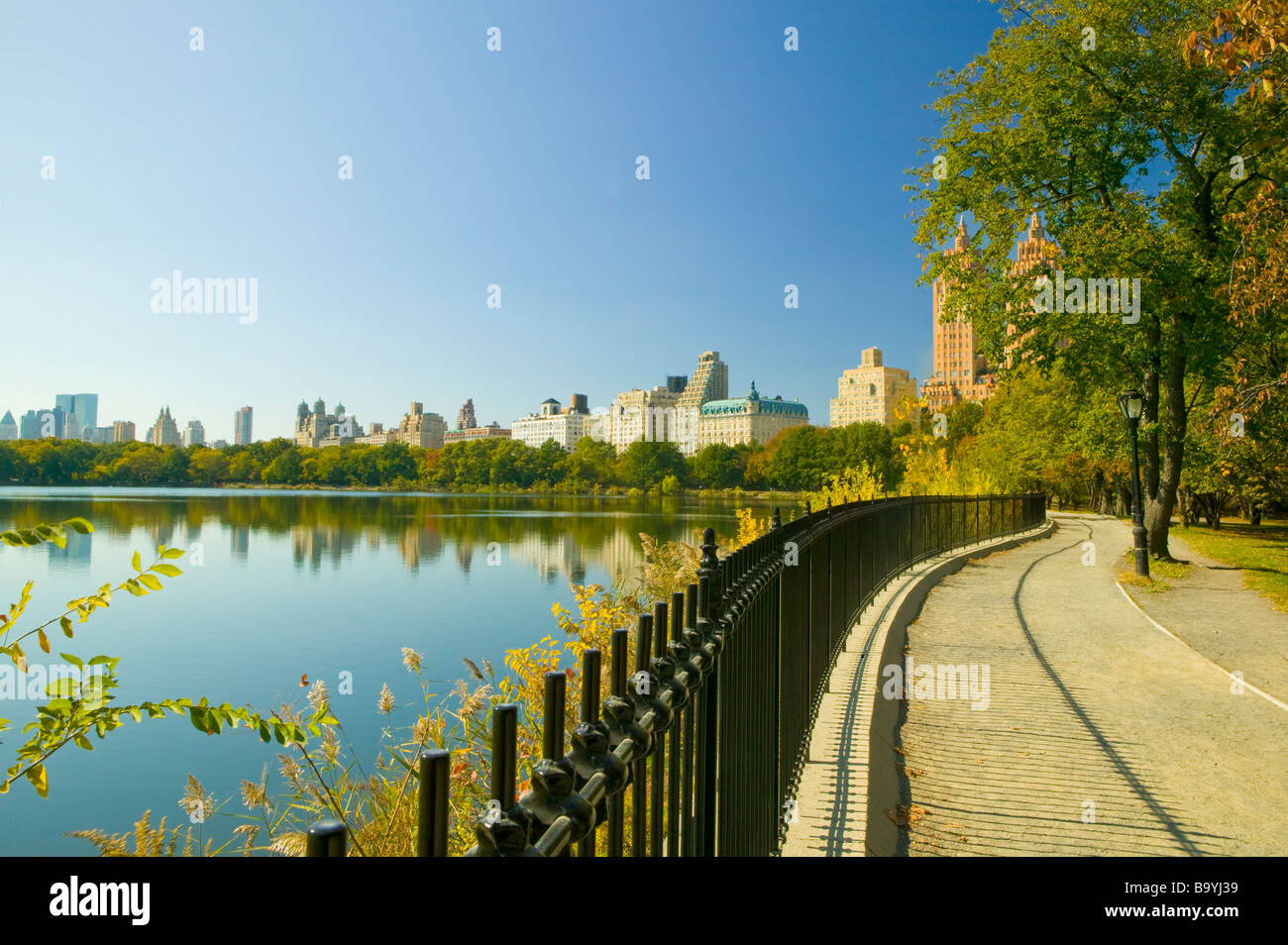 Réservoir de Central Park et la piste de jogging Banque D'Images