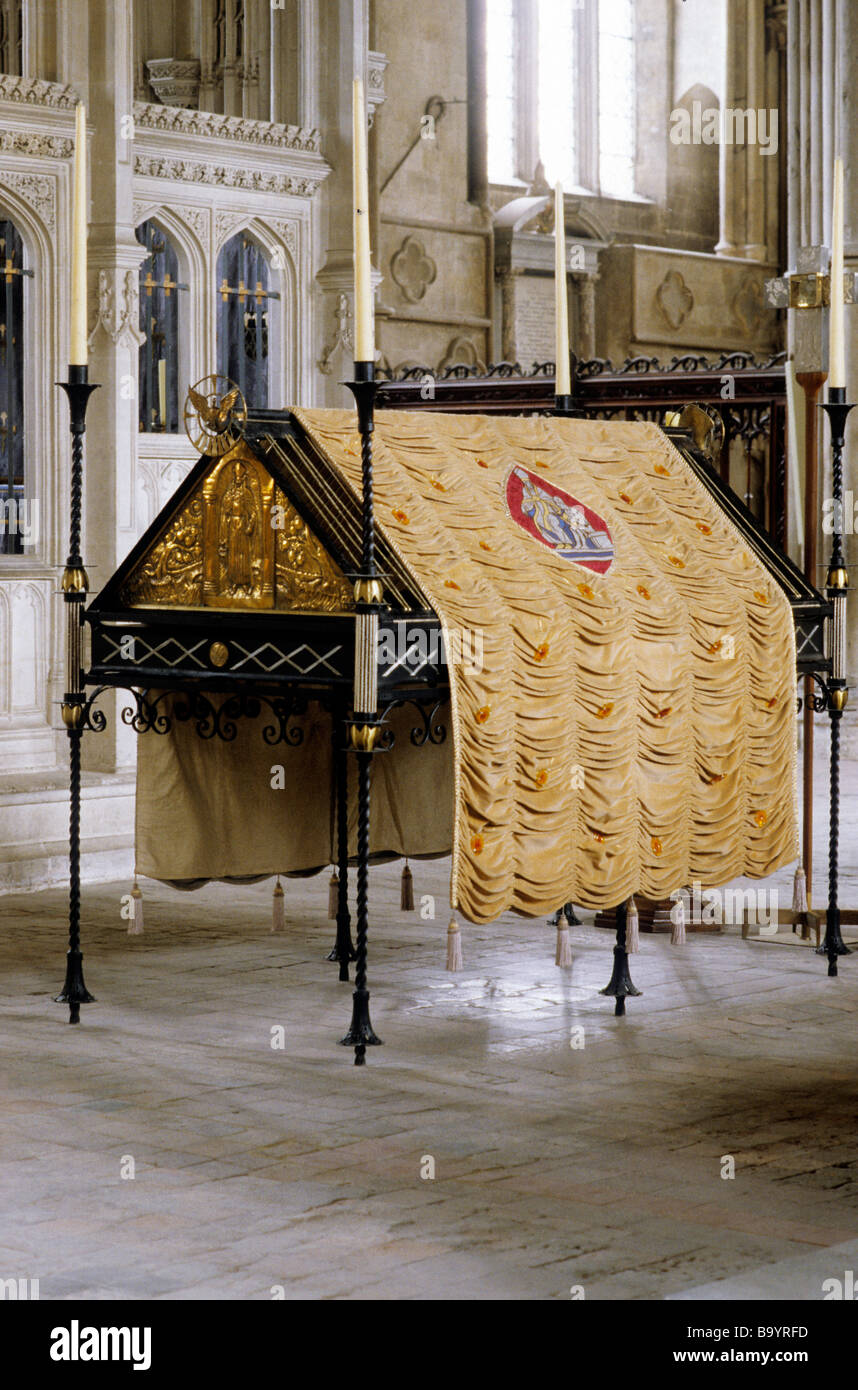 La cathédrale de Winchester de culte de Saint Swithun Swithin Hampshire England UK interior Banque D'Images