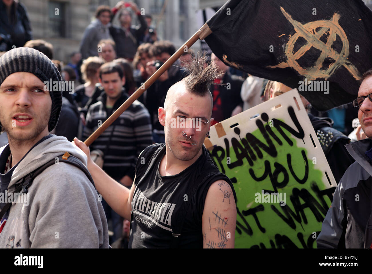 Manifestants devant la Banque d'Angleterre au cours de la 2009 Sommet du G20, Londres, Royaume-Uni. Banque D'Images