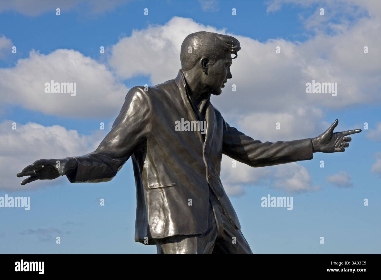 Statue de Billy Fury à l'Albert Dock, Liverpool. Banque D'Images
