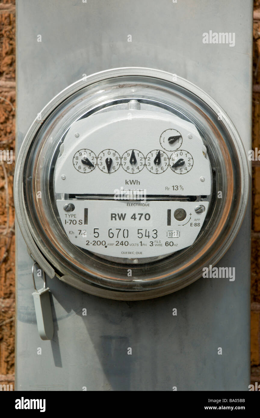 Une maison à l'extérieur du compteur d'électricité Banque D'Images