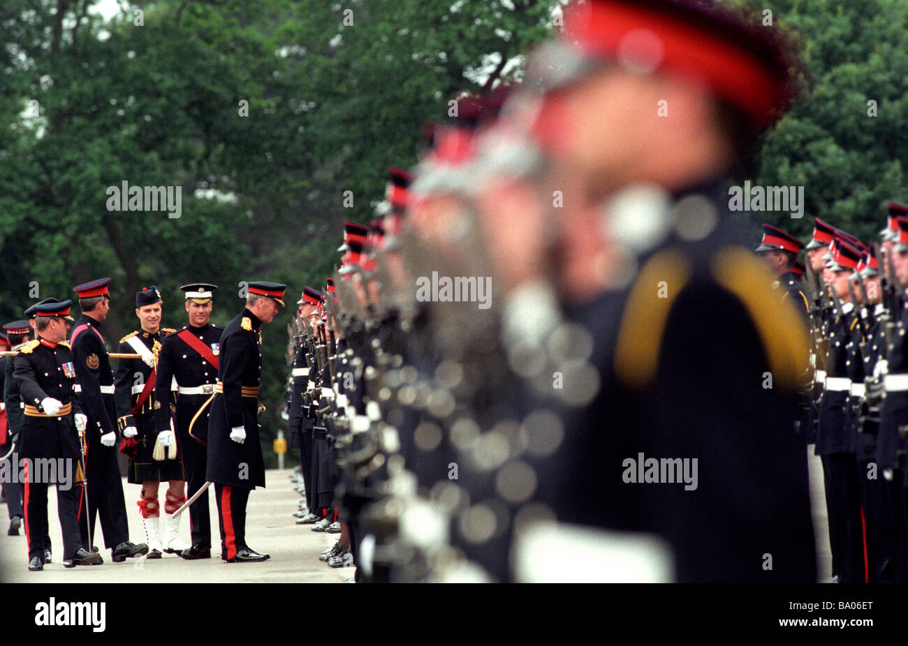 Les élèves-officiers en passant de parade à l'académie militaire de Sandhurst, UK Banque D'Images