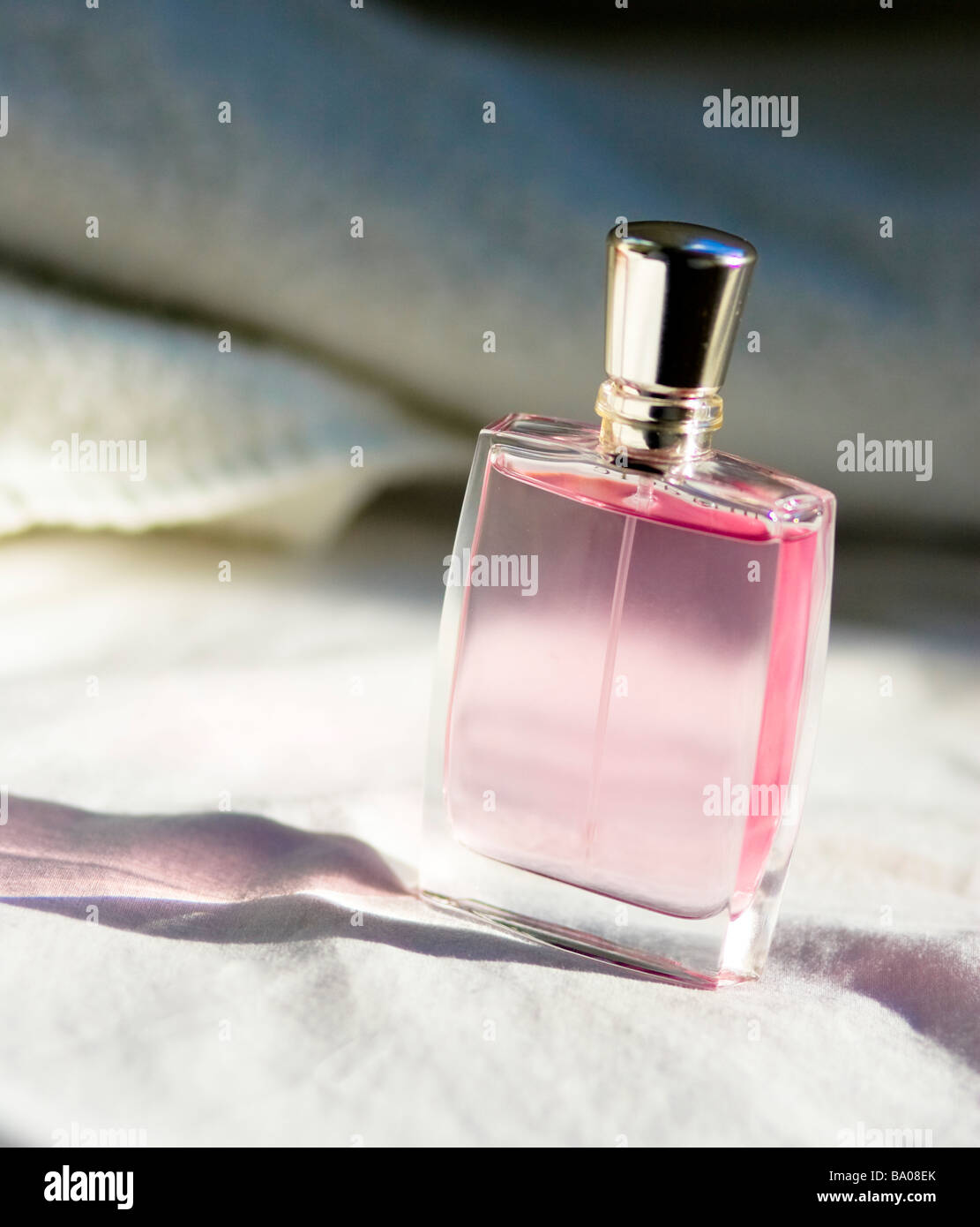 bouteille de parfum Banque D'Images