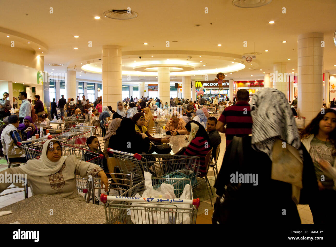 Les clients en restauration, City Centre Mall, Le Caire, Egypte Banque D'Images