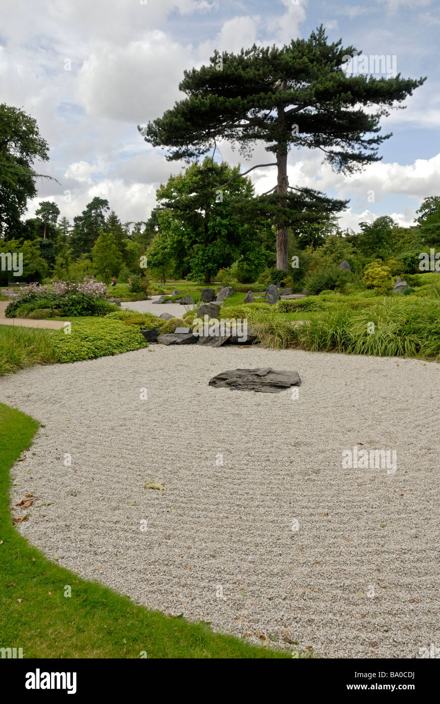 Chokushi-Mon Gate environs au Royal Botanical Gardens de Kew, Londres, Angleterre Banque D'Images