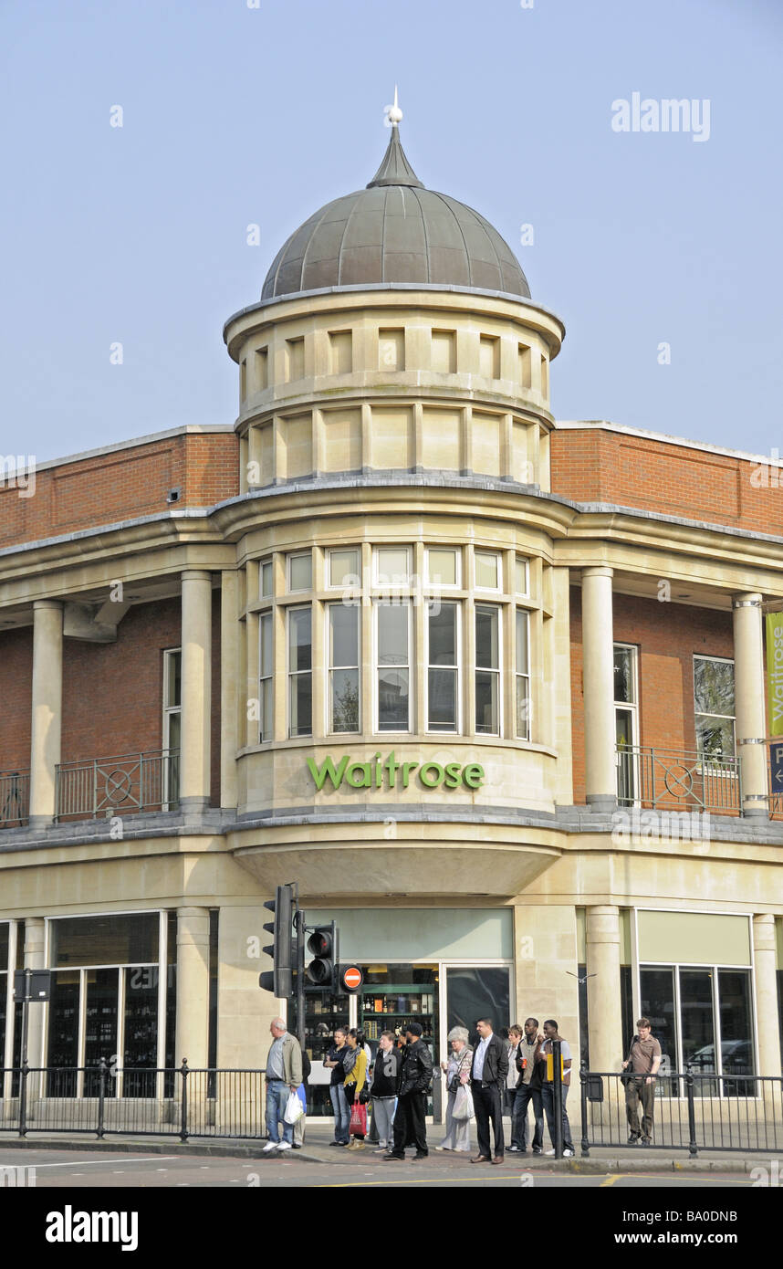 Supermarché Waitrose Holloway Road Holloway London Borough of Islington, Angleterre Royaume-Uni Banque D'Images