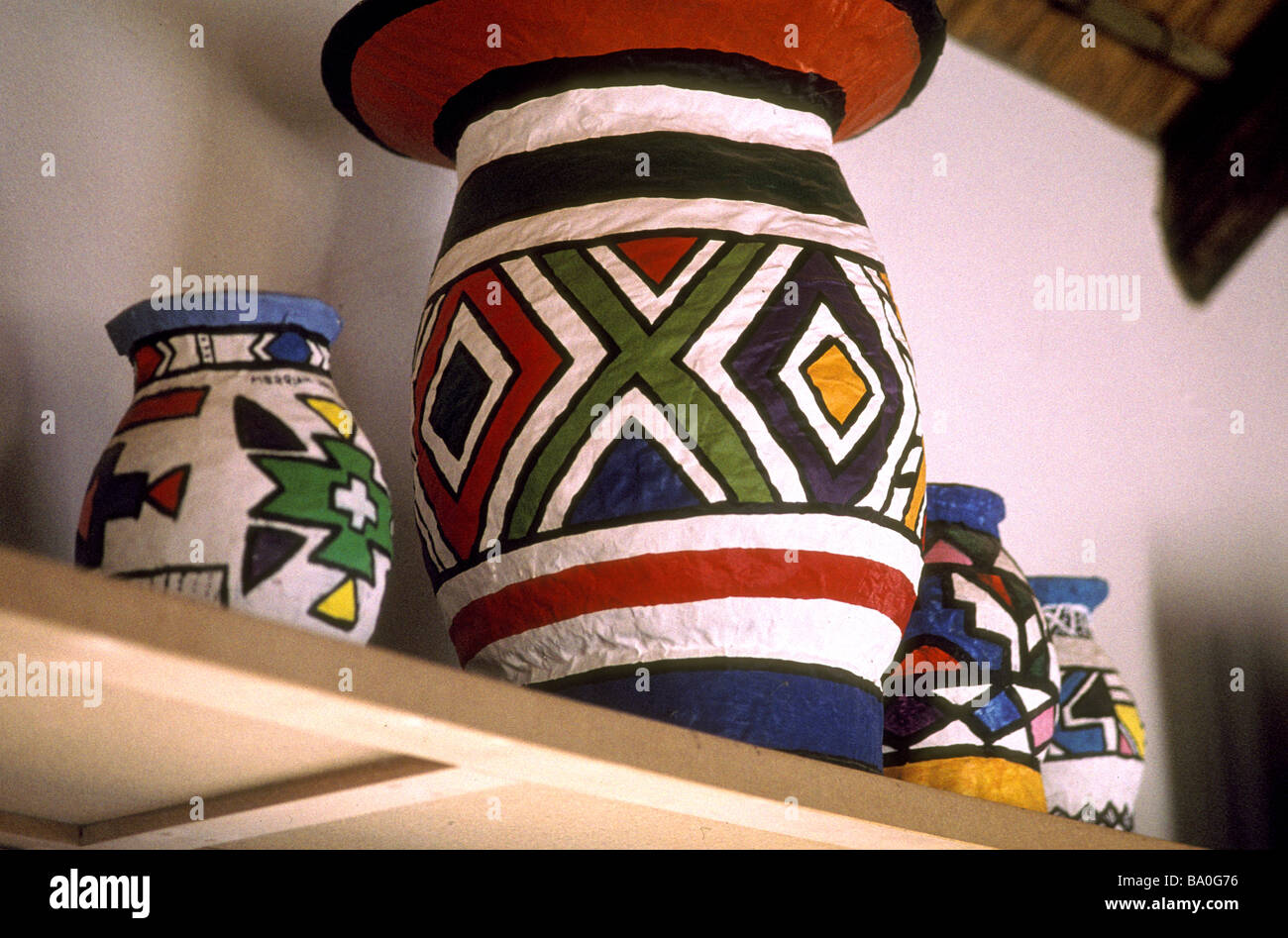 Emthombothimi kwandebele fondation ndebele village afrique du sud Banque D'Images