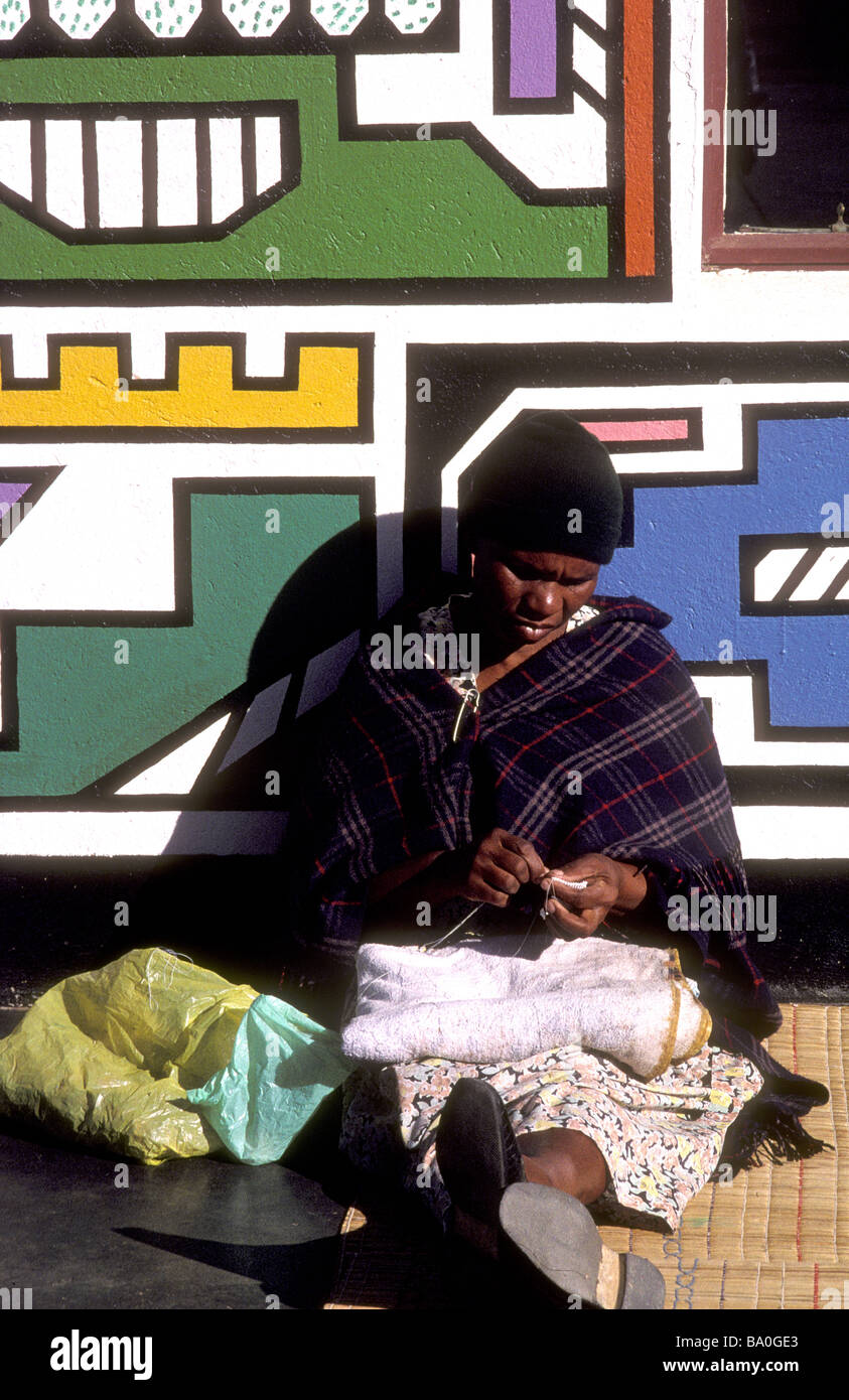 Emthombothimi kwandebele fondation ndebele village afrique du sud Banque D'Images