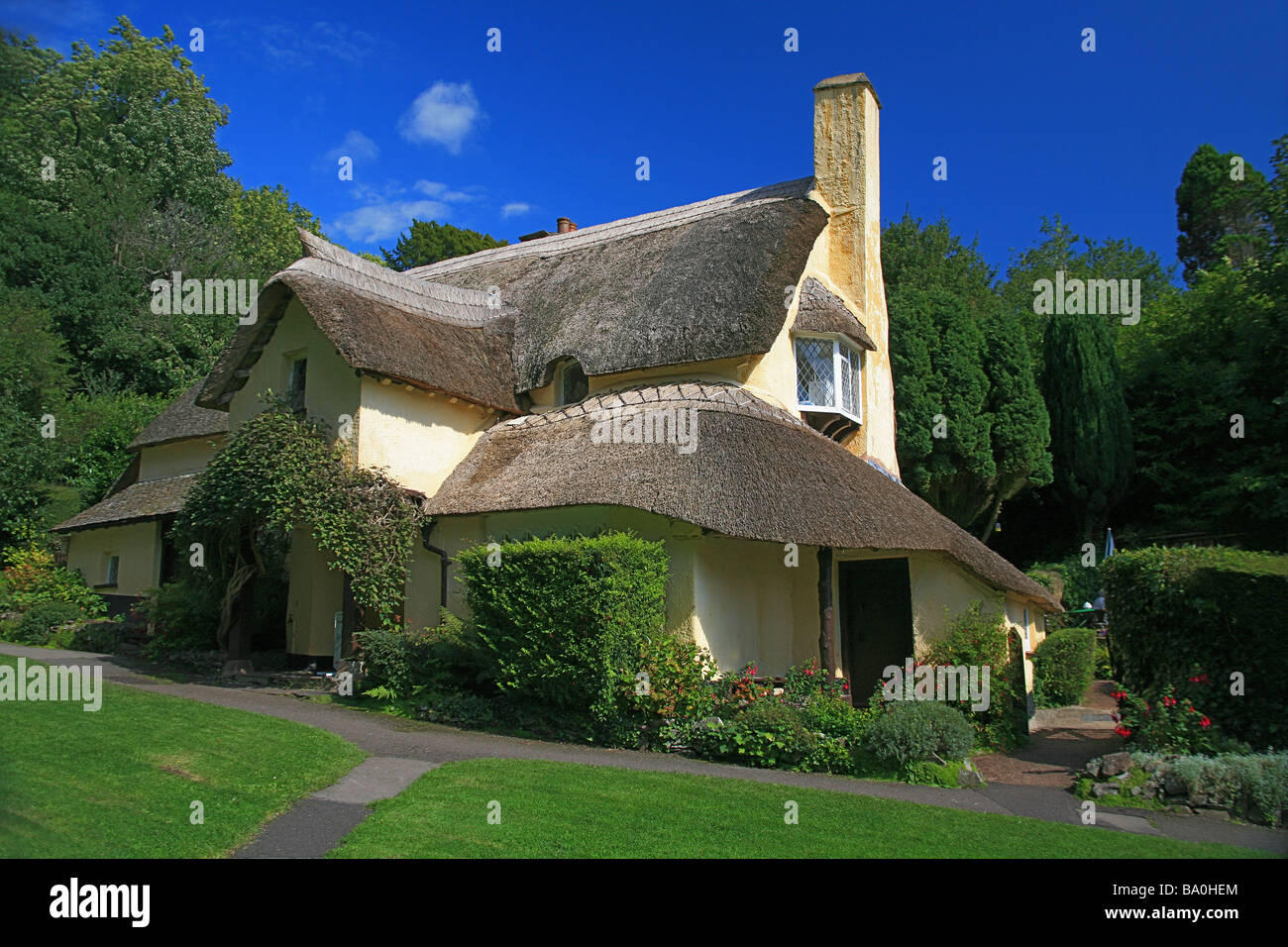 Chalet pervenche - une fiducie nationale chaumière sur la Holnicote estate sur Selworthy vert, Somerset, England, UK Banque D'Images