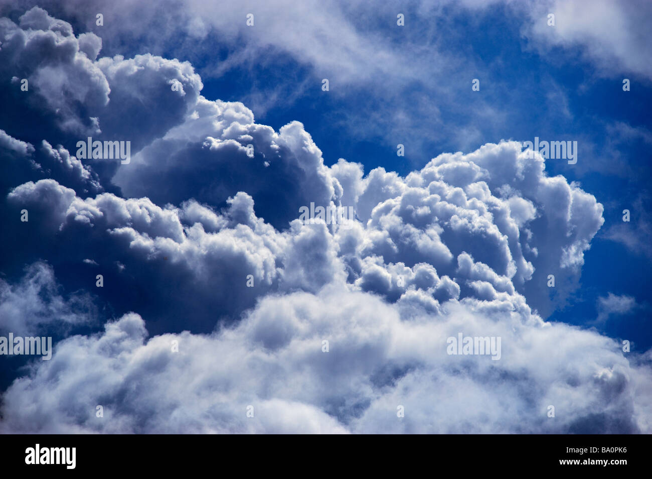De gros Cumulus nuages Banque D'Images