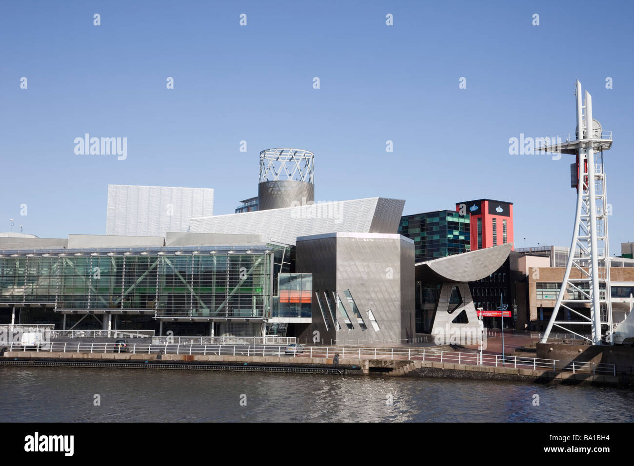 Le Grand Manchester Salford Quays England UK. L'ensemble complexe des arts de Lowry Manchester Ship Canal réaménagé dans docklands Banque D'Images