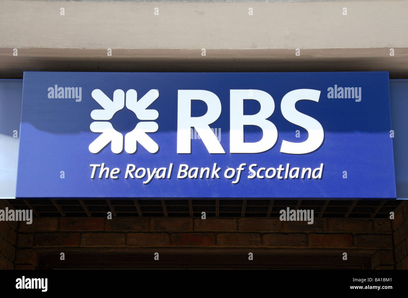 La Royal Bank of Scotland et signe extérieur de sa succursale au logo Richmond, Surrey. Mars 2009 Banque D'Images