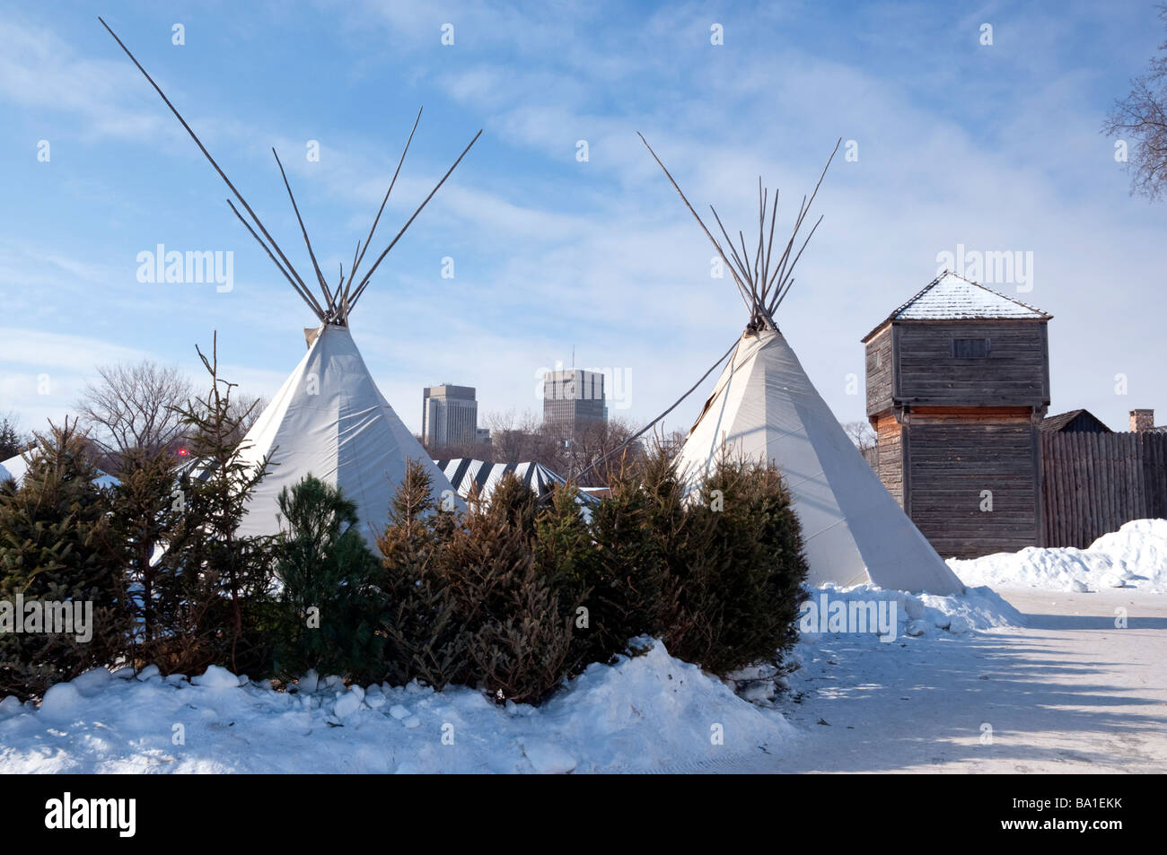 Des tipis autochtones au Festival du Voyageur 2009 festival d'hiver à St Boniface Winnipeg Manitoba Canada Banque D'Images