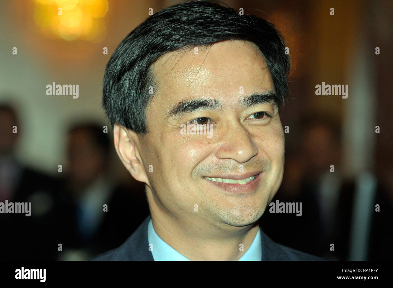 Le Premier ministre Abhisit Vejjajiva Banque D'Images