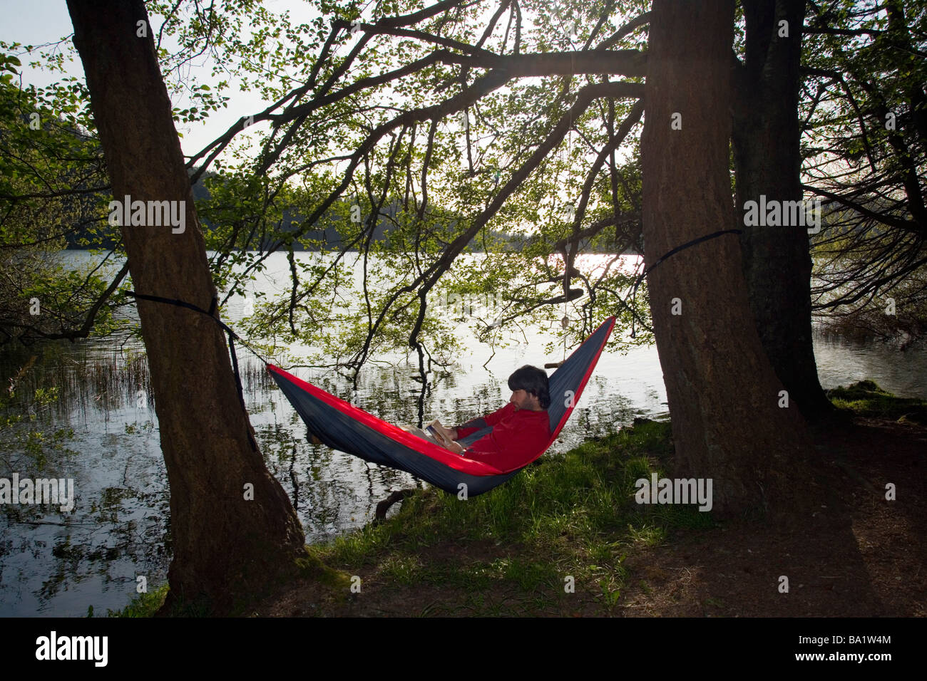 Hamac par Cascade Lake - Moran State Park, Orcas Island, Washington Banque D'Images