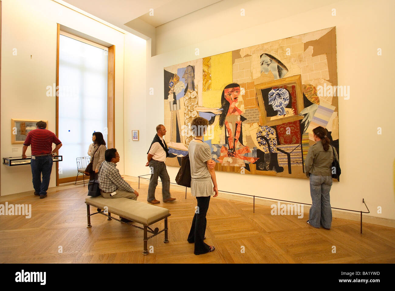 Musée Picasso PARIS PERSONNES AVANT DE LA PEINTURE FEMMES UN LEUR TOILETTE Banque D'Images