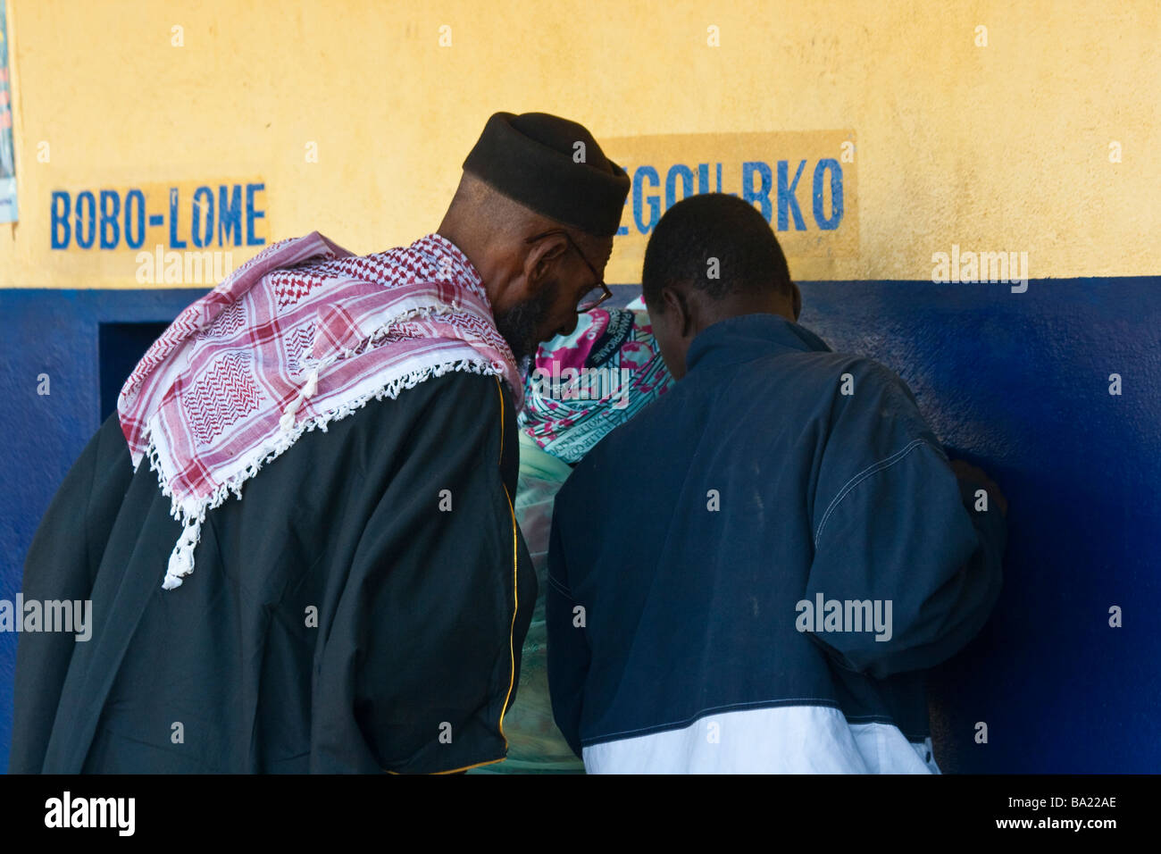 La fenêtre de billet à la station de bus à Ségou au Mali Banque D'Images
