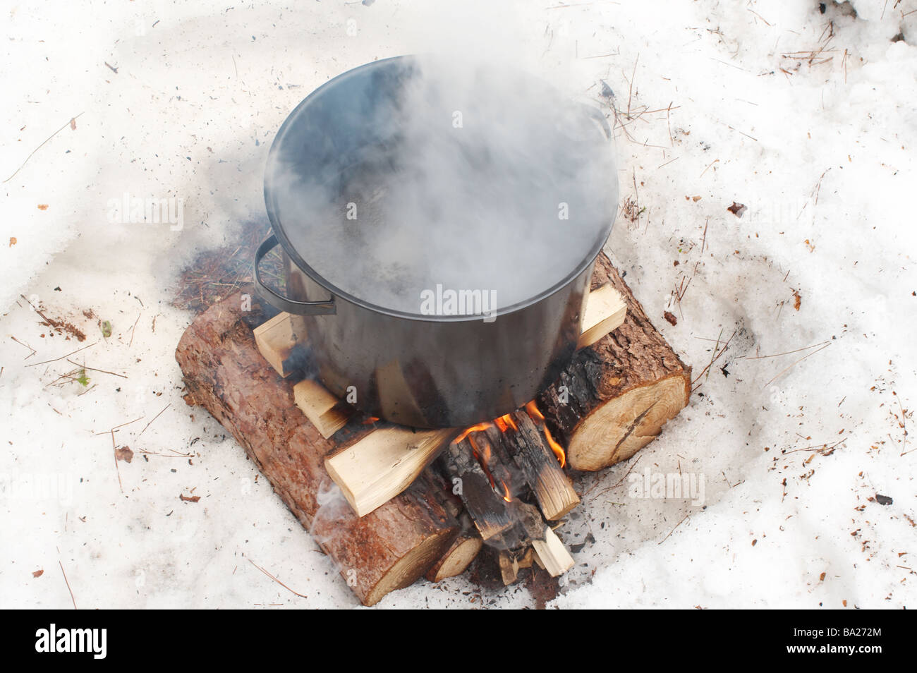 Stock Photo d'un pot sur un incendie Banque D'Images