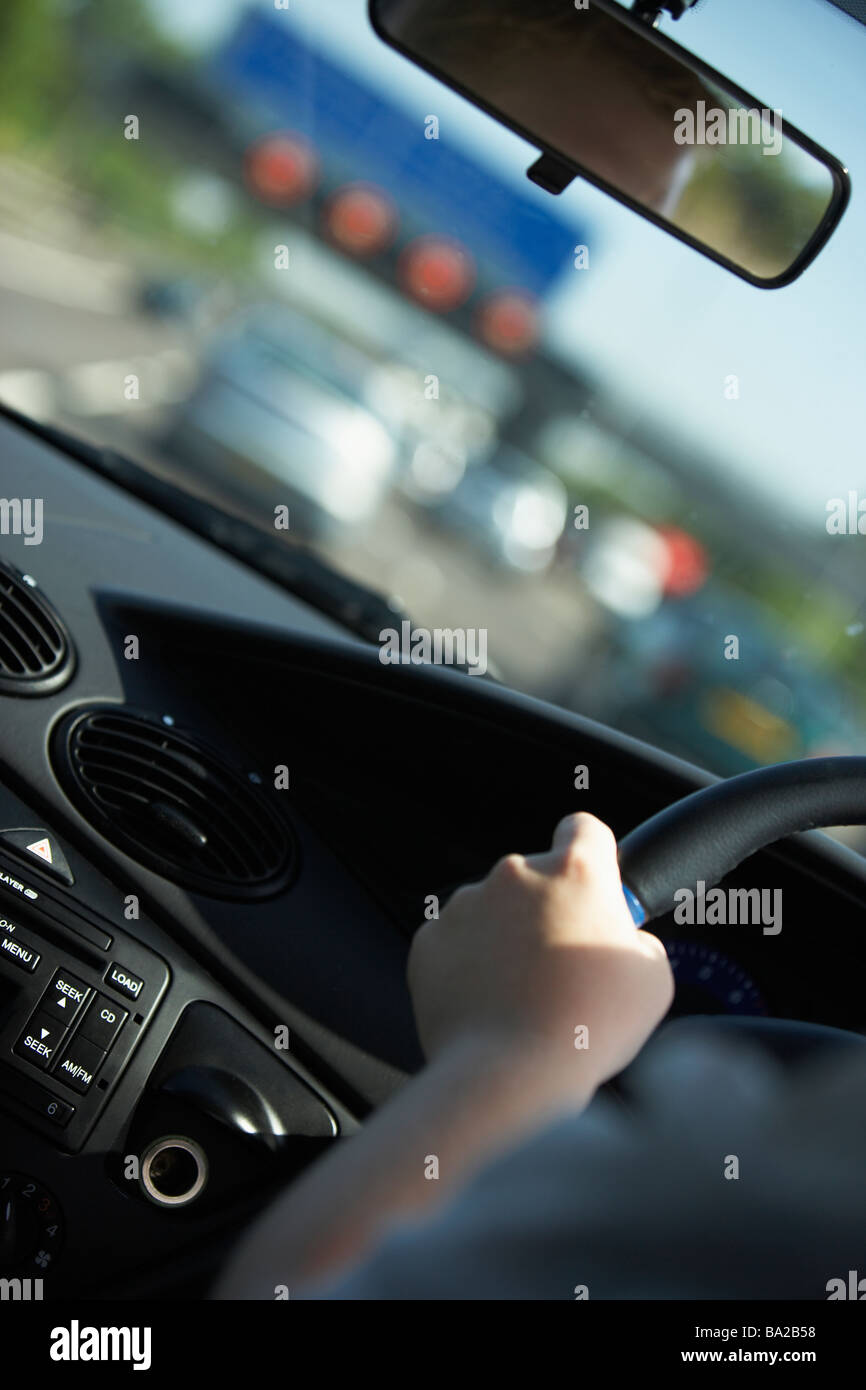 La conduite sur une route très fréquentée Banque D'Images