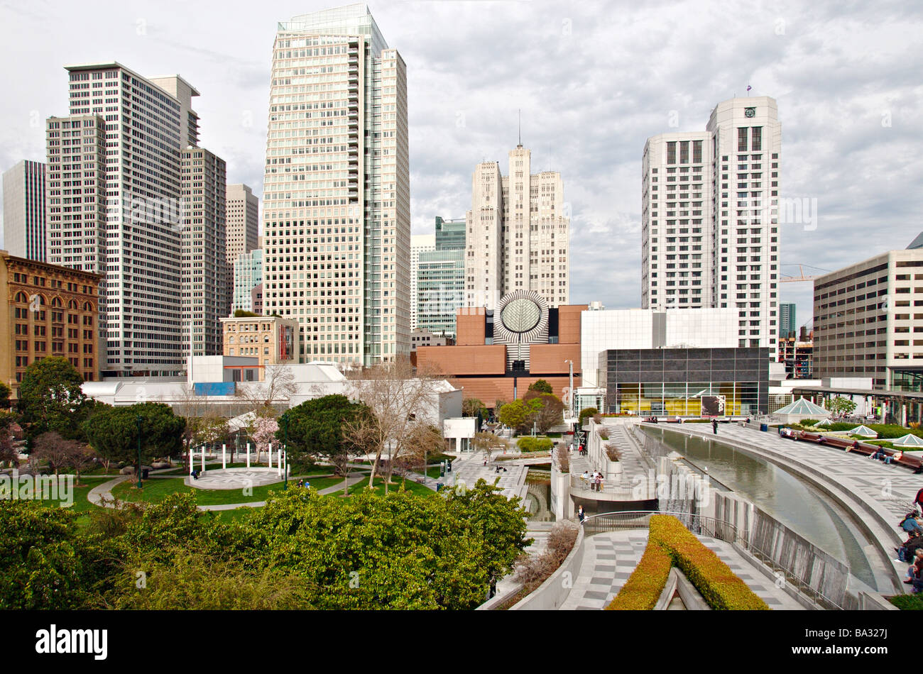 San Francisco, Yerba Buena Center SF et Musée d'Art Moderne Banque D'Images