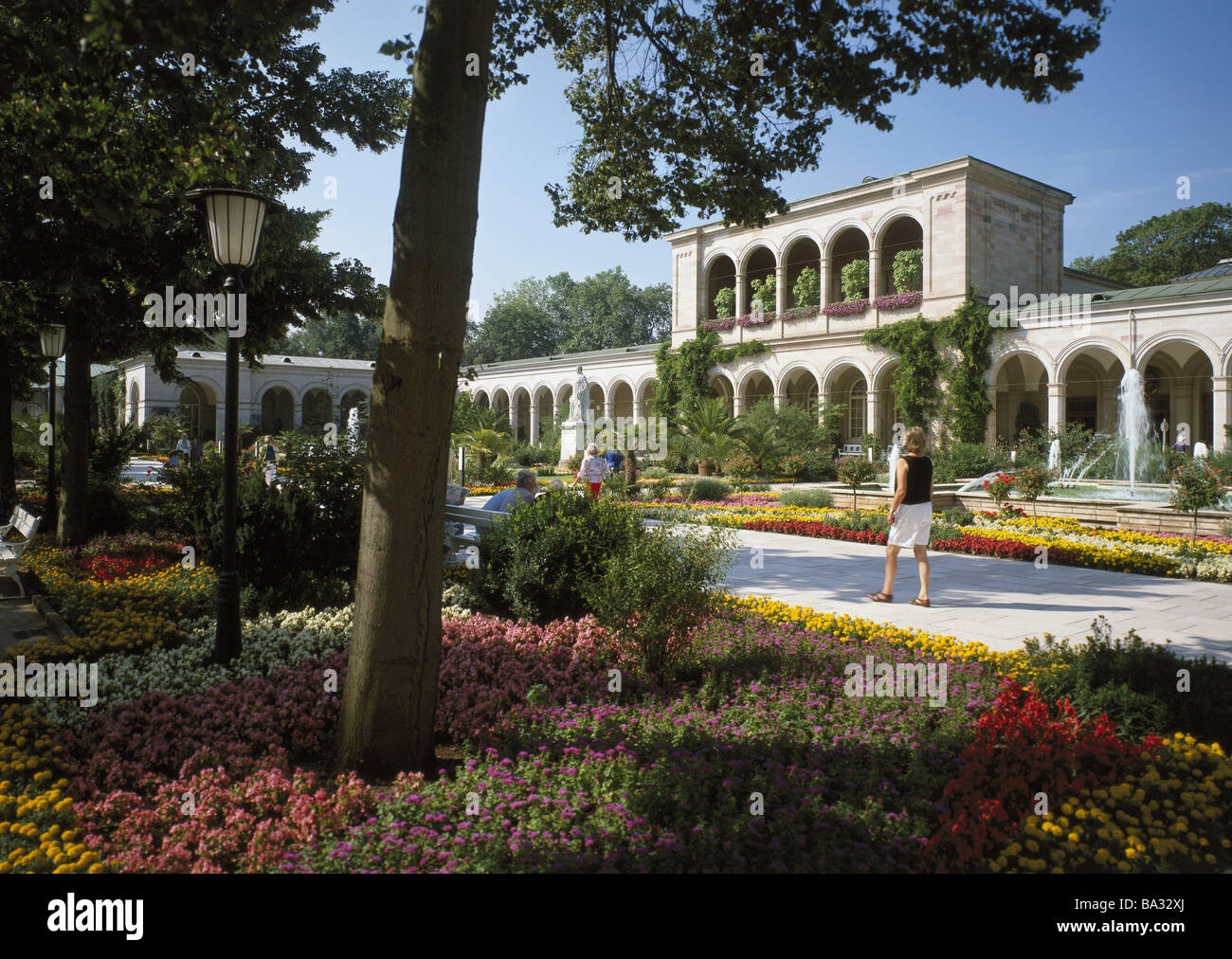 Allemagne Bavière baignoire Kissingen cure-arcade-jardin spa construction visiteurs du sud de l'Allemagne sous-franc ville ville-cure Banque D'Images
