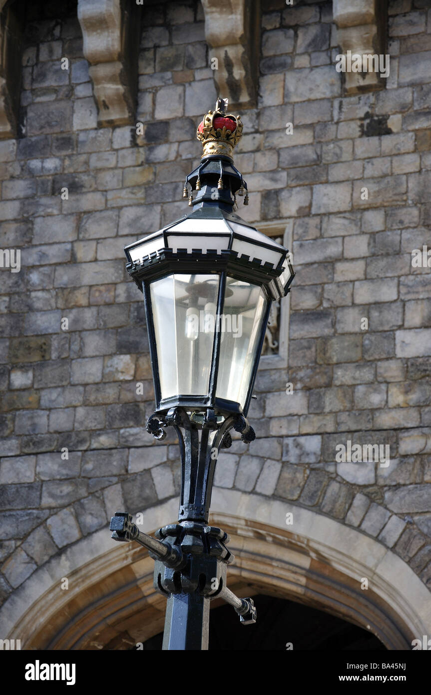 Street LAMP, Windsor Castle Gate, Castle Hill, Windsor, Berkshire,Angleterre, Royaume-Uni Banque D'Images