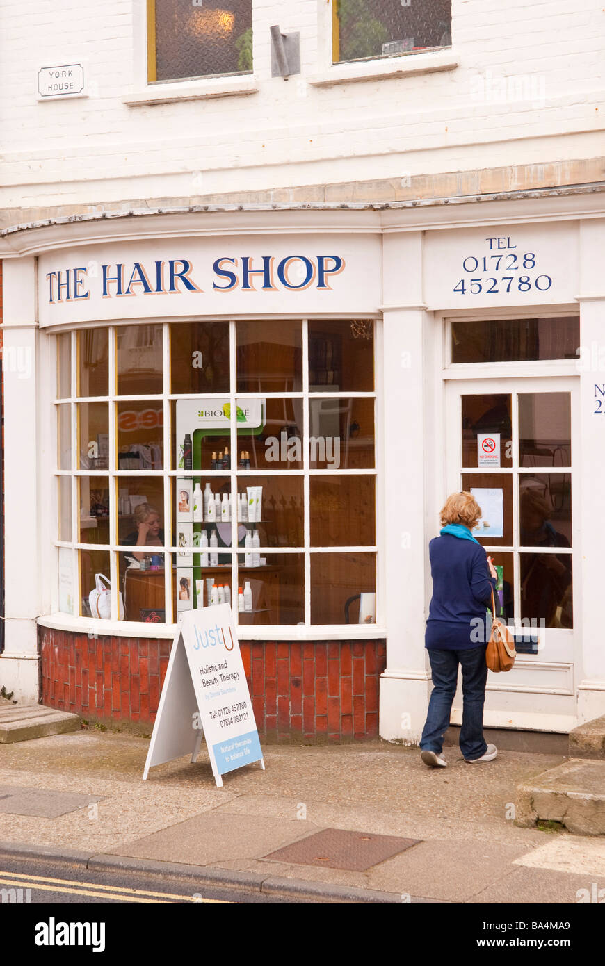 La boutique de cheveux salon de coiffure à Aldeburgh, Suffolk, UK Banque D'Images