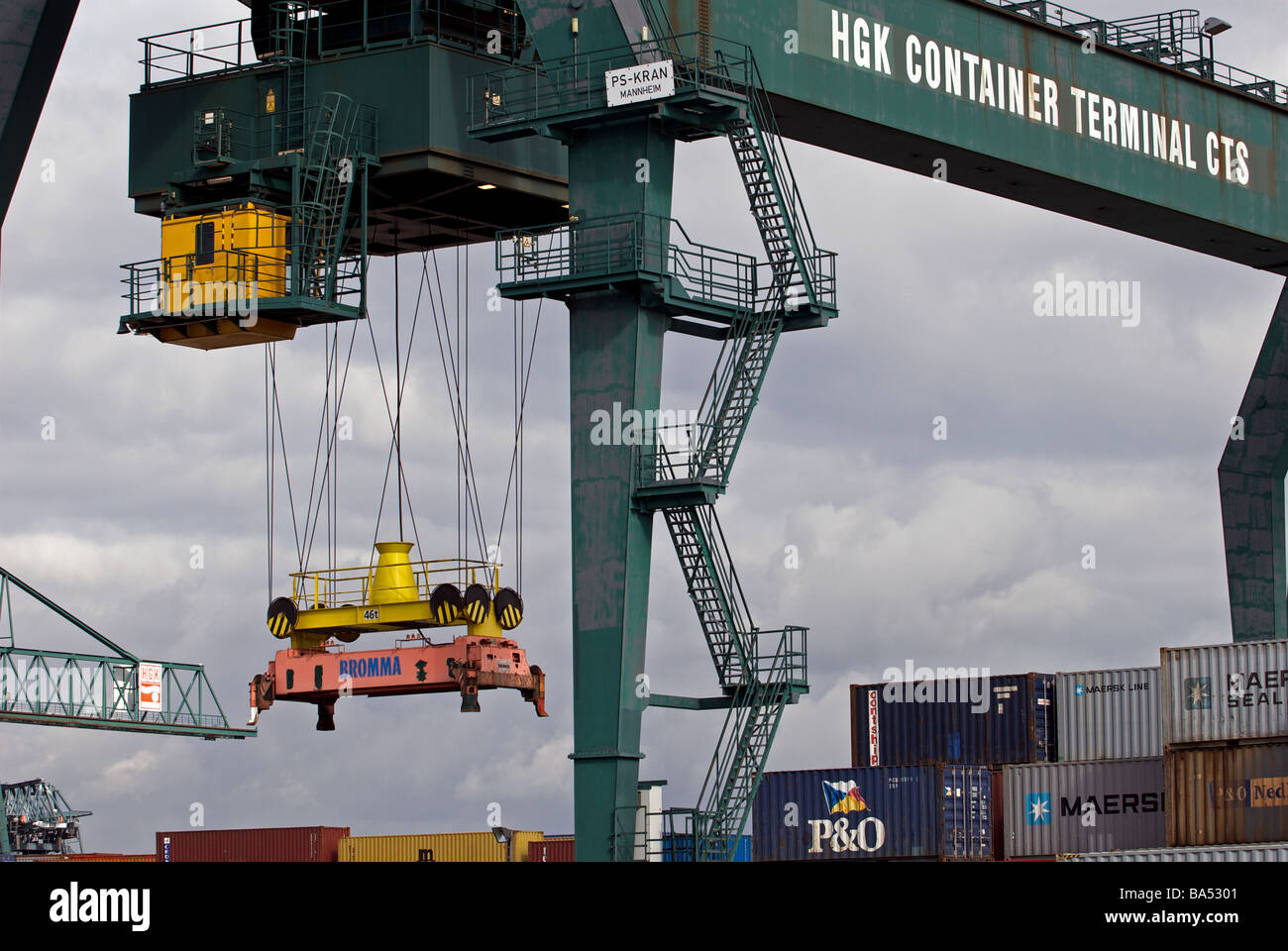 Neihl 1 terminal à conteneurs, Cologne, Rhénanie du Nord-Westphalie, Allemagne. Banque D'Images