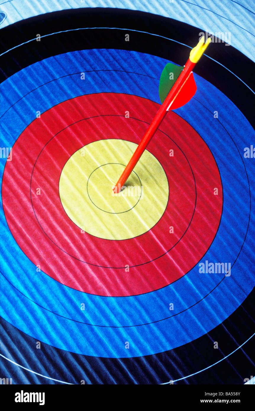 Cible frapper flèche Banque D'Images
