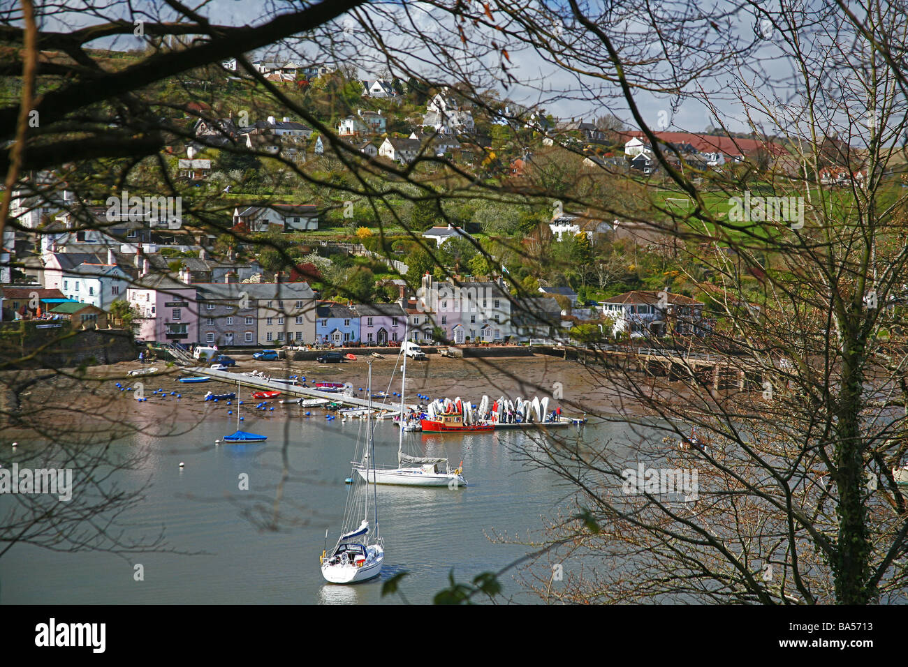 Le village de Dittisham sur la rivière Dart, Devon, England, UK Banque D'Images