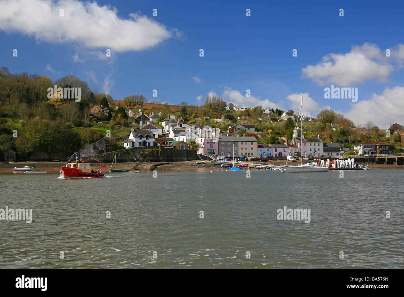 La Dartmouth à Dittisham Dittisham ferry sur la rivière Dart, Devon, England, UK Banque D'Images