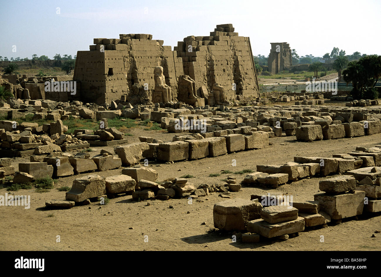 Aperçu de la reconstruction du Temple d'Amon vers la 8ème pylône de Louxor Banque D'Images