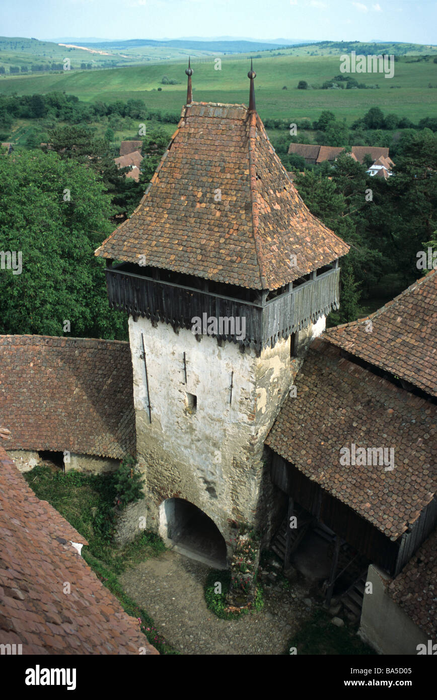 De l'Église saxonne fortifiée Viscri (c12e), site du patrimoine mondial, Transylvanie, Roumanie Banque D'Images