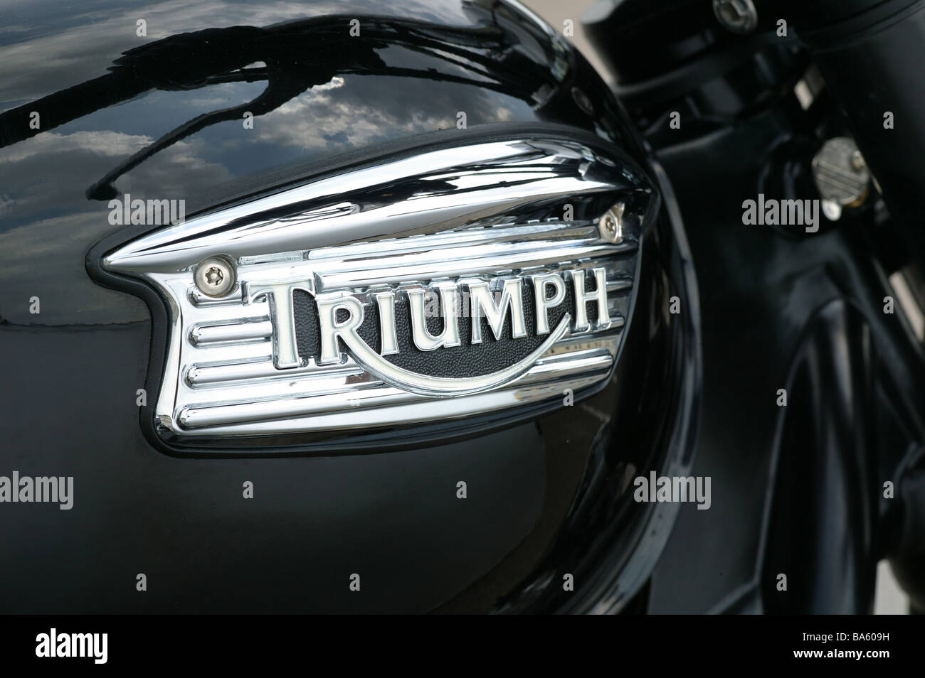 Emblème Réservoir Moto ABS Chromé - Autocollant 3D Pour Yamaha Drag Star XV Vstar 250 à 1300 - Facile à Poser