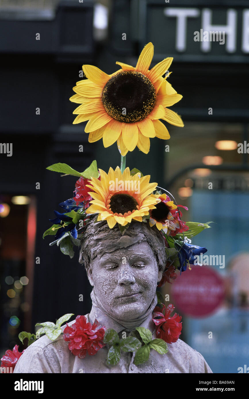 Grande Bretagne Londres gardes couvent tournesols pantomime aucun modèle portrait presse Angleterre capitale profane centre-acteurs Banque D'Images